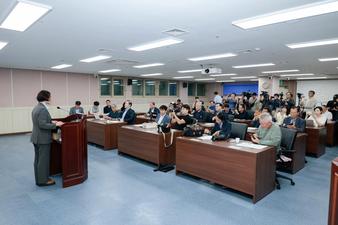 260831 의정브리핑  1번째
