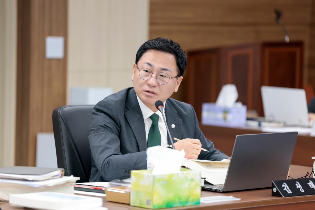 2025.12.1. 제354회 구리시의회 제2차 정례회 예산결산특별위원회 제2차 2번째