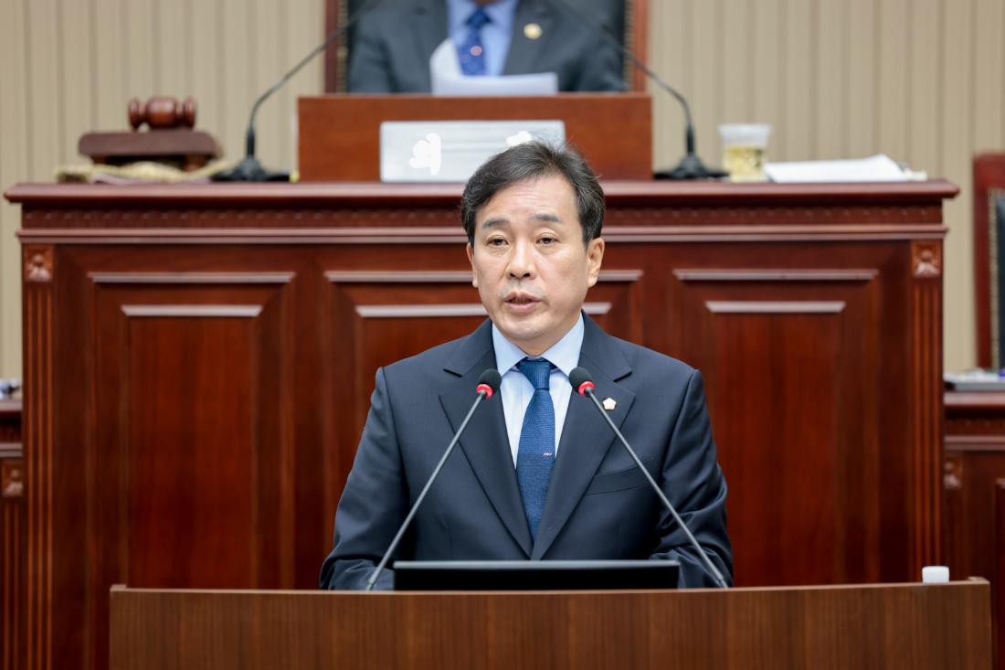 구리시의회 권봉수 의원, '구리시 음식물류 폐기물의 발생억제 및 재활용 등에 관한 조례' 일부개정 이미지(2)