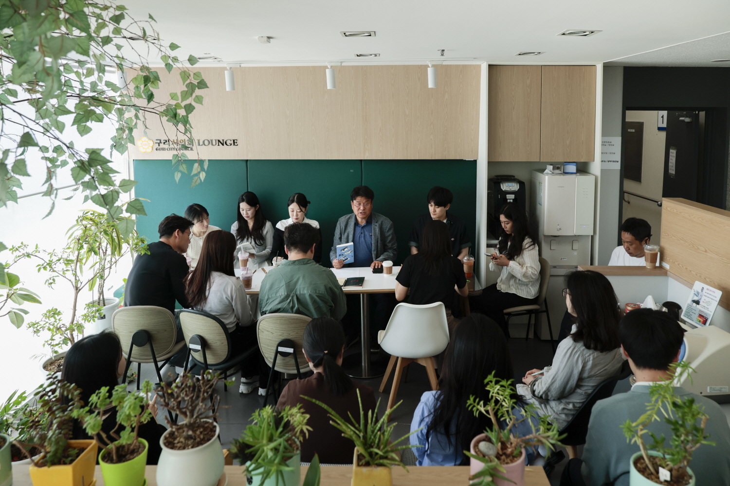 구리시의회, 청렴 도서 독서토론으로 조직 내 청렴문화 확산 이미지(2)